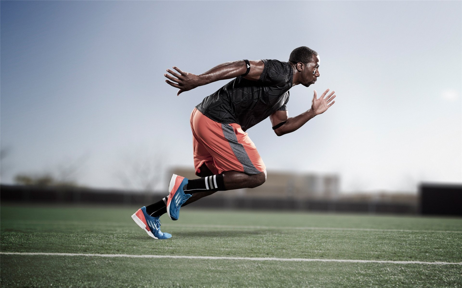 激烈角逐！全国田径锦标赛接力赛上演巅峰对决